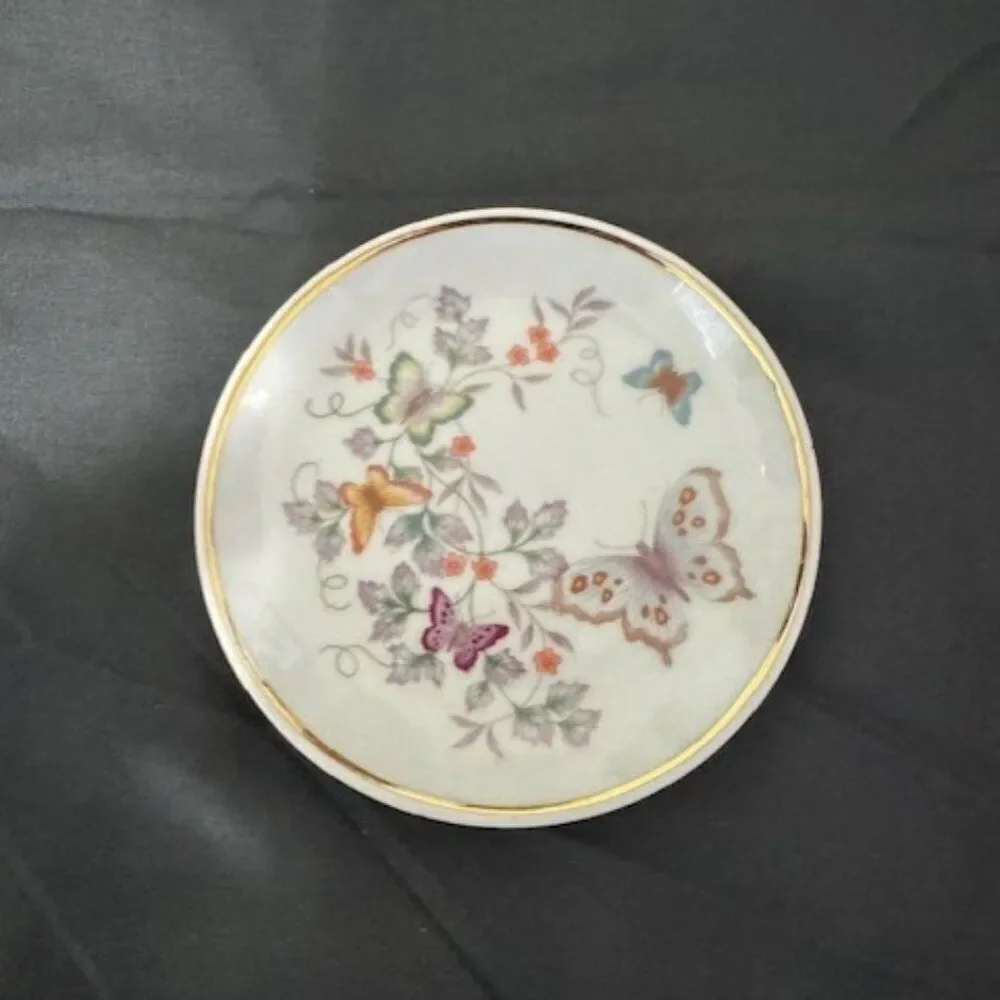 Avon unique design great